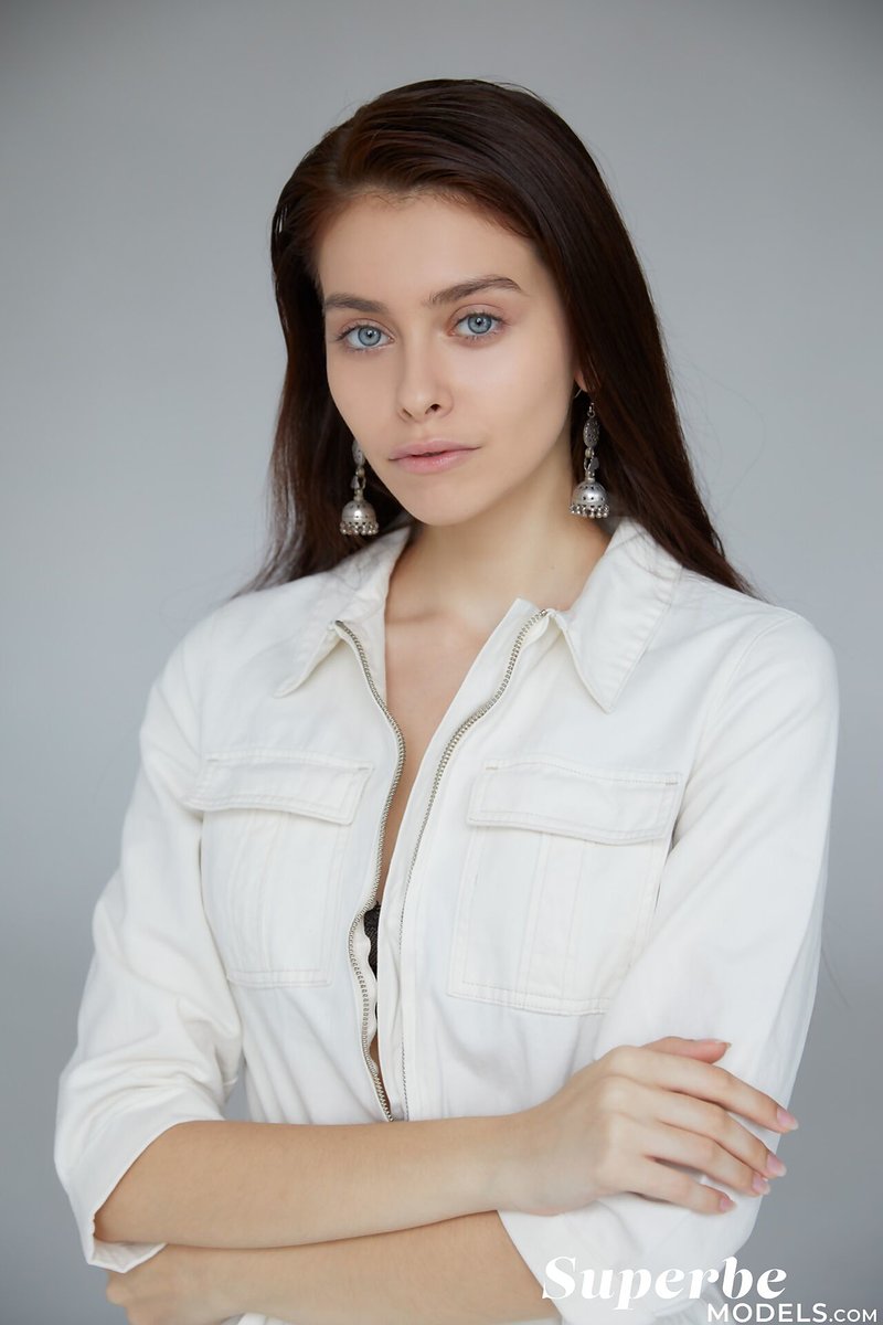 Дарья, 18 лет, 0 размер груди